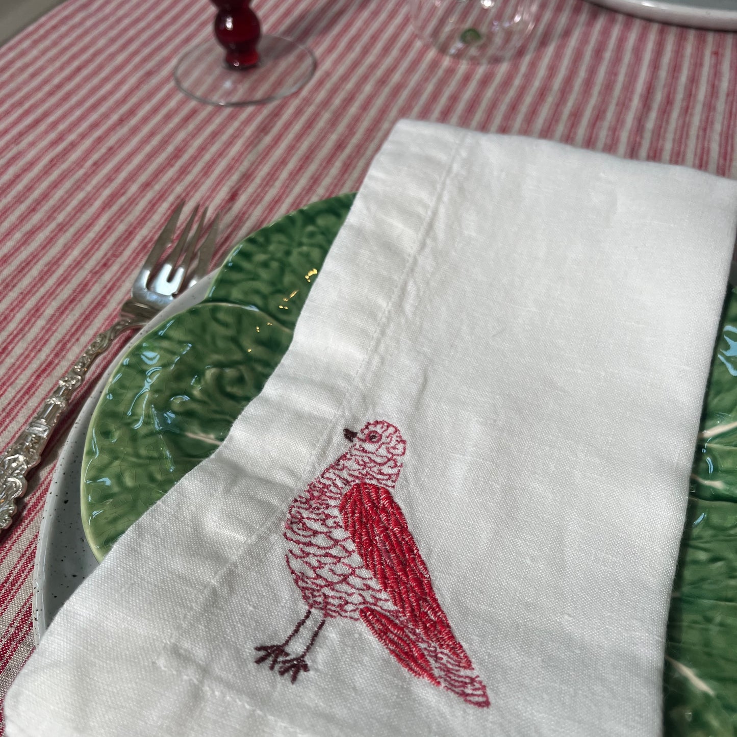 White Linen Napkins with Embroidered Pigeons — Set of 4
