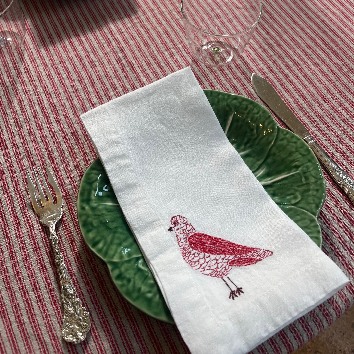 White Linen Napkins with Embroidered Pigeons — Set of 4